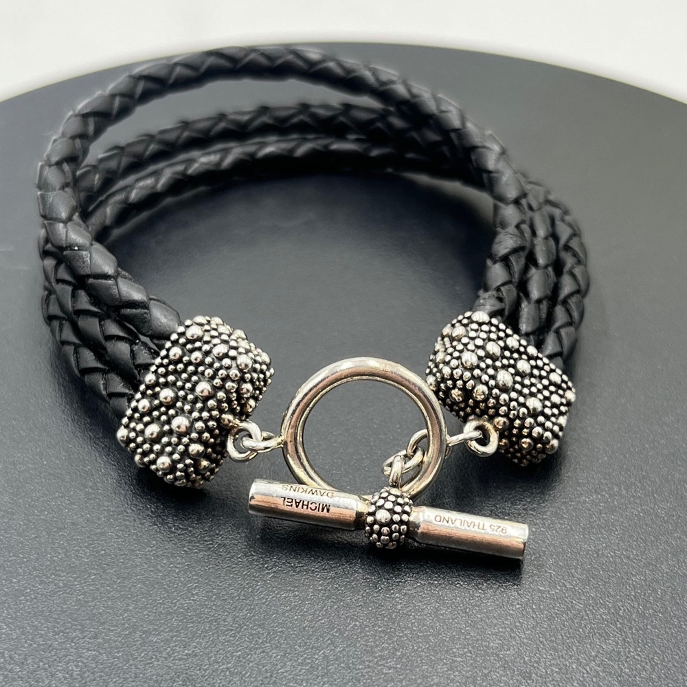 Michael Dawkins Starry Night
Braided Black Leather
Sterling 925 Toggle Bracelet